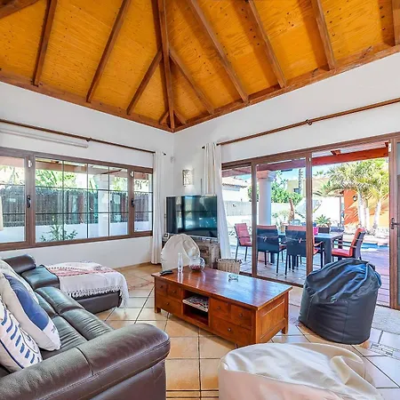 Loira Villa